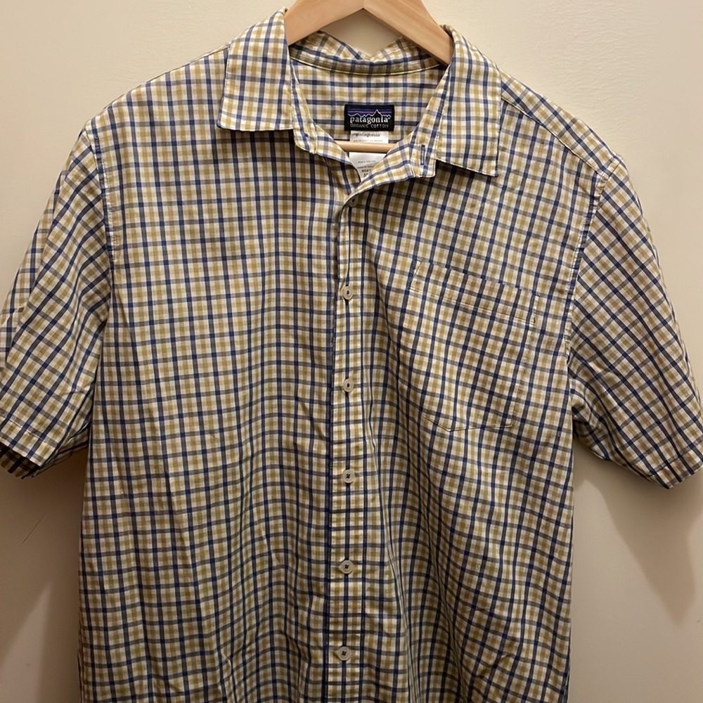 Patagonia Shirt - Size Medium